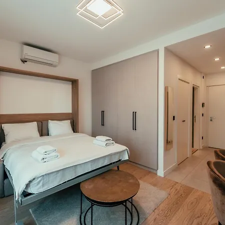 Apartment Bw Symphony